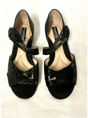 BeautiFeel Black Strappy Leather Sandals Women Size 38/7.5